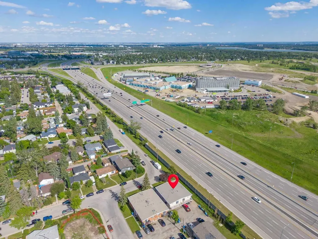 196 Gordon Drive SW Calgary AB T3E 3W6