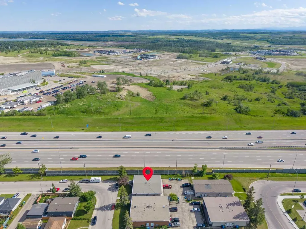 196 Gordon Drive SW Calgary AB T3E 3W6