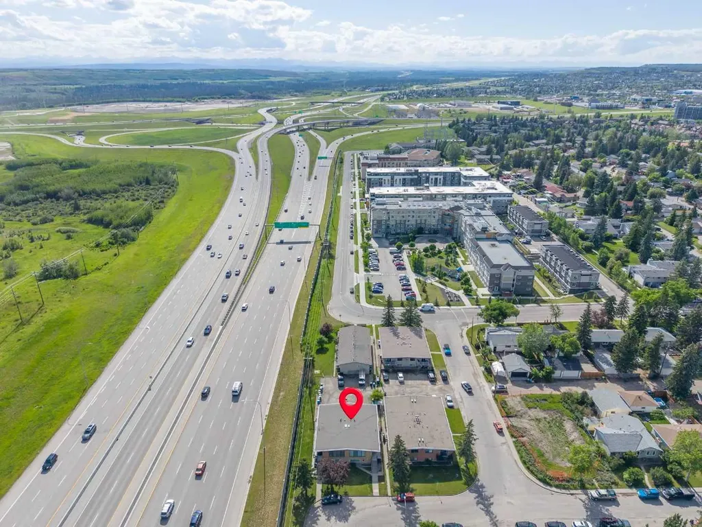 196 Gordon Drive SW Calgary AB T3E 3W6