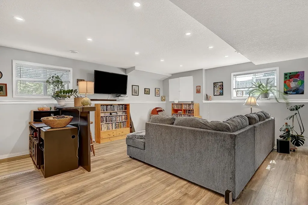 10218 72 Avenue Grande Prairie AB T8W 2Y2