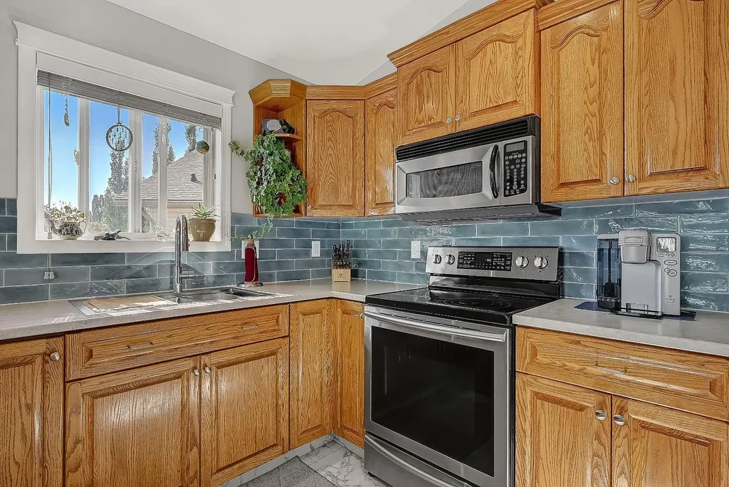 10218 72 Avenue Grande Prairie AB T8W 2Y2