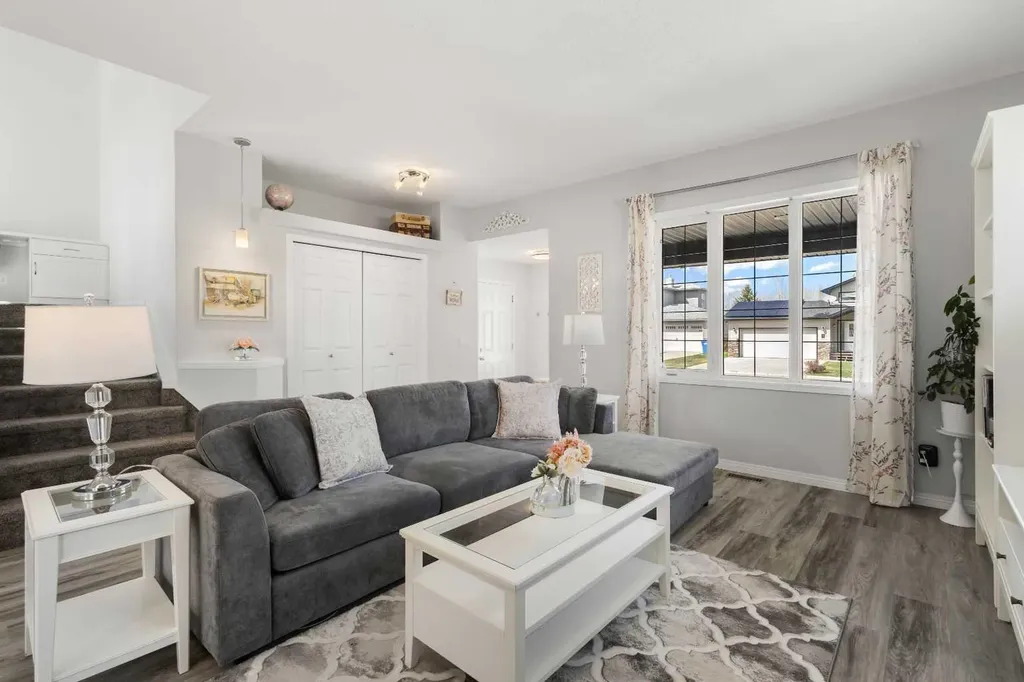 15 Skara Brae Close Carstairs AB T0M 0N0