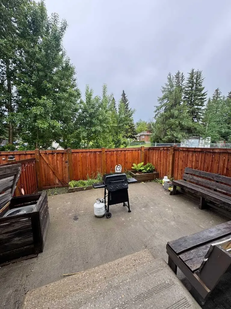 7830 Cedar Wood Park Grande Prairie AB T8V4R8