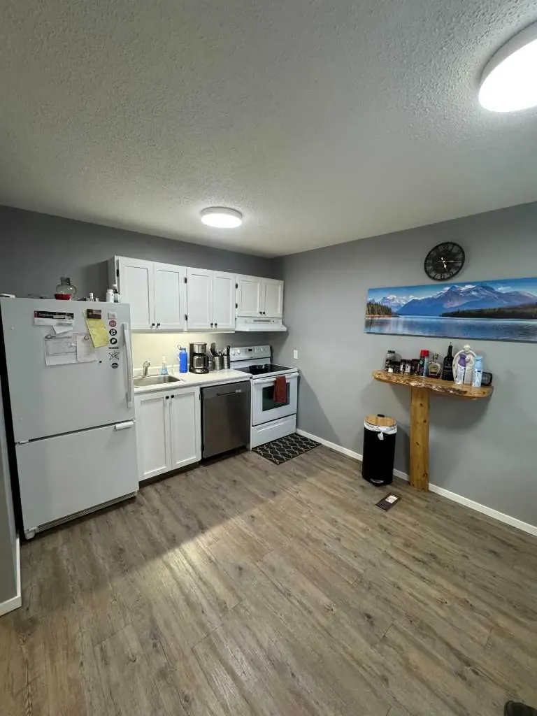 7830 Cedar Wood Park Grande Prairie AB T8V4R8