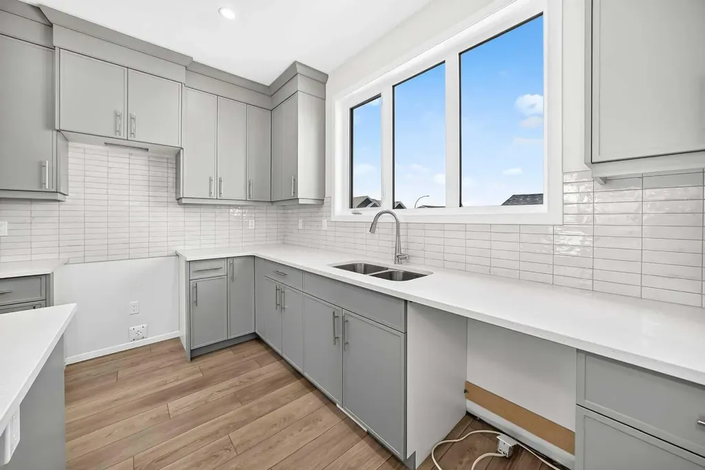 87 Bluerock Terrace SW Calgary AB T2Y 0Y3