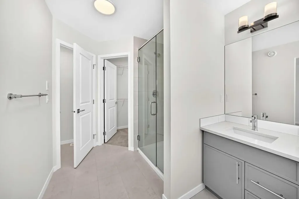 87 Bluerock Terrace SW Calgary AB T2Y 0Y3