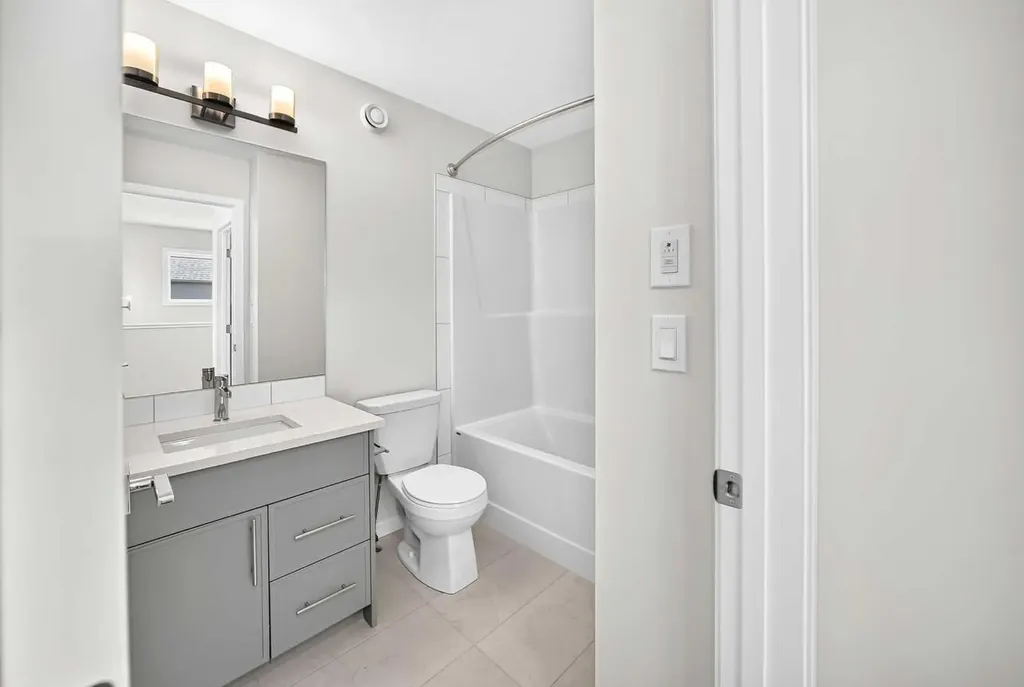 87 Bluerock Terrace SW Calgary AB T2Y 0Y3
