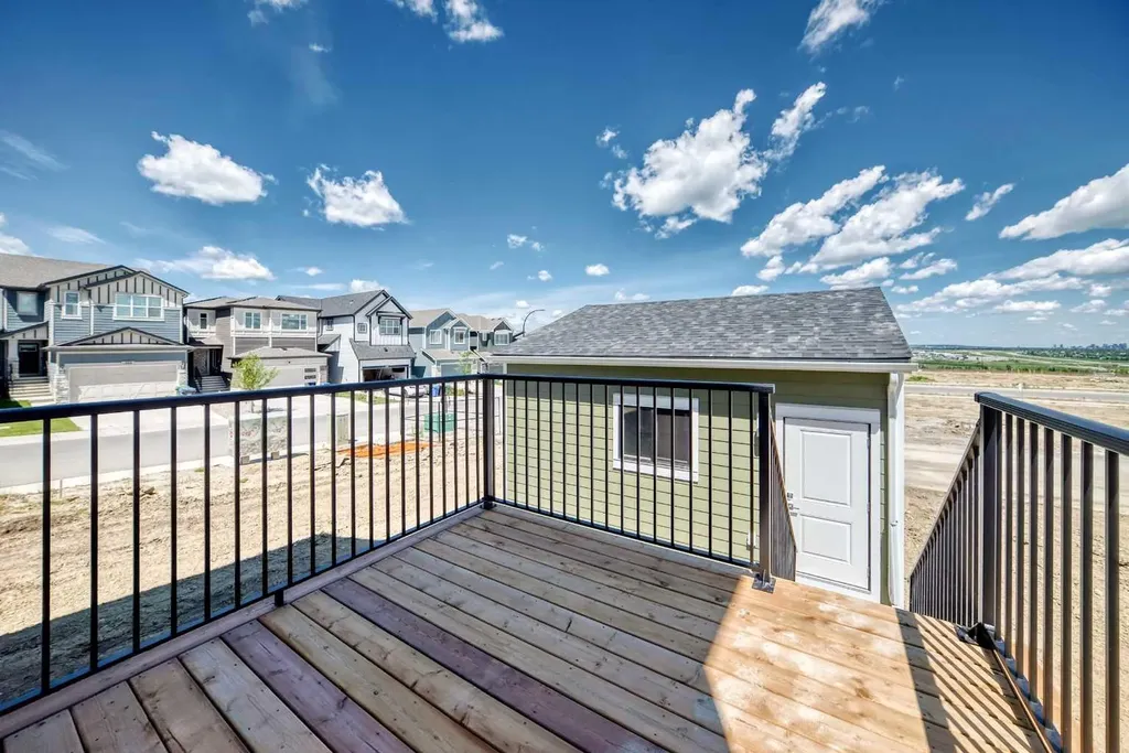 87 Bluerock Terrace SW Calgary AB T2Y 0Y3