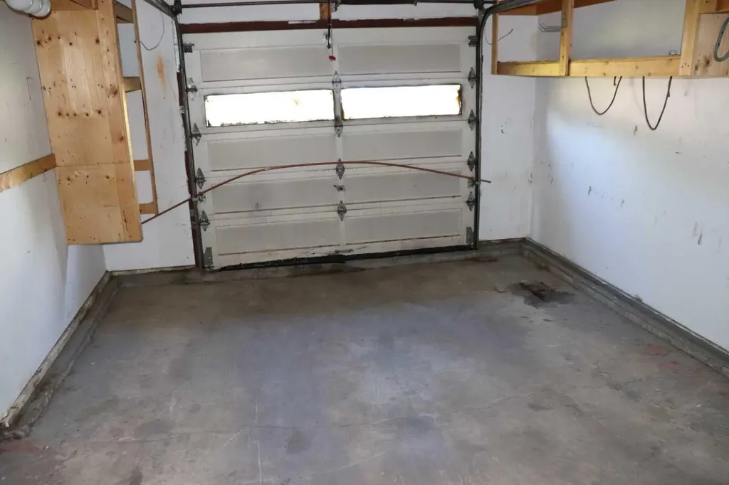 5505 13 Avenue Edson AB T7E 1H7