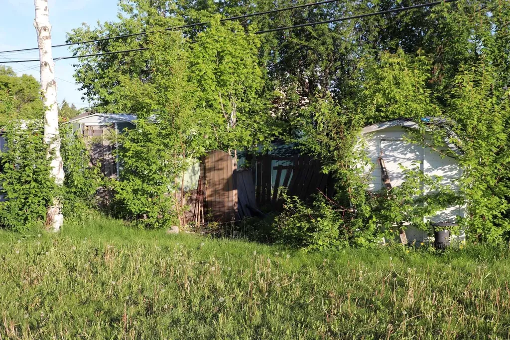 5505 13 Avenue Edson AB T7E 1H7