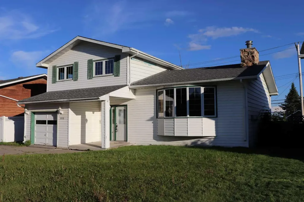 5505 13 Avenue Edson AB T7E 1H7