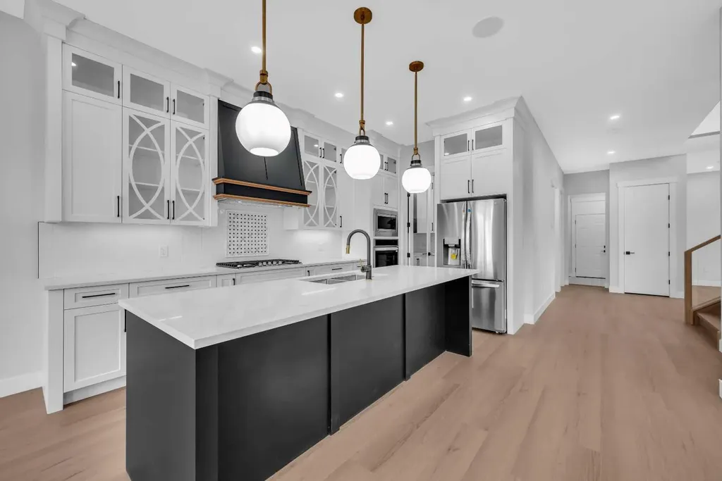 203 Kinniburgh Place Chestermere AB T1X 1Y1