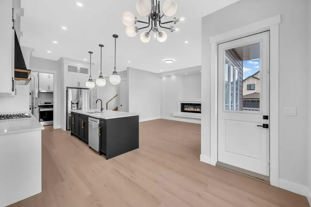 203 Kinniburgh Place Chestermere AB T1X 1Y1