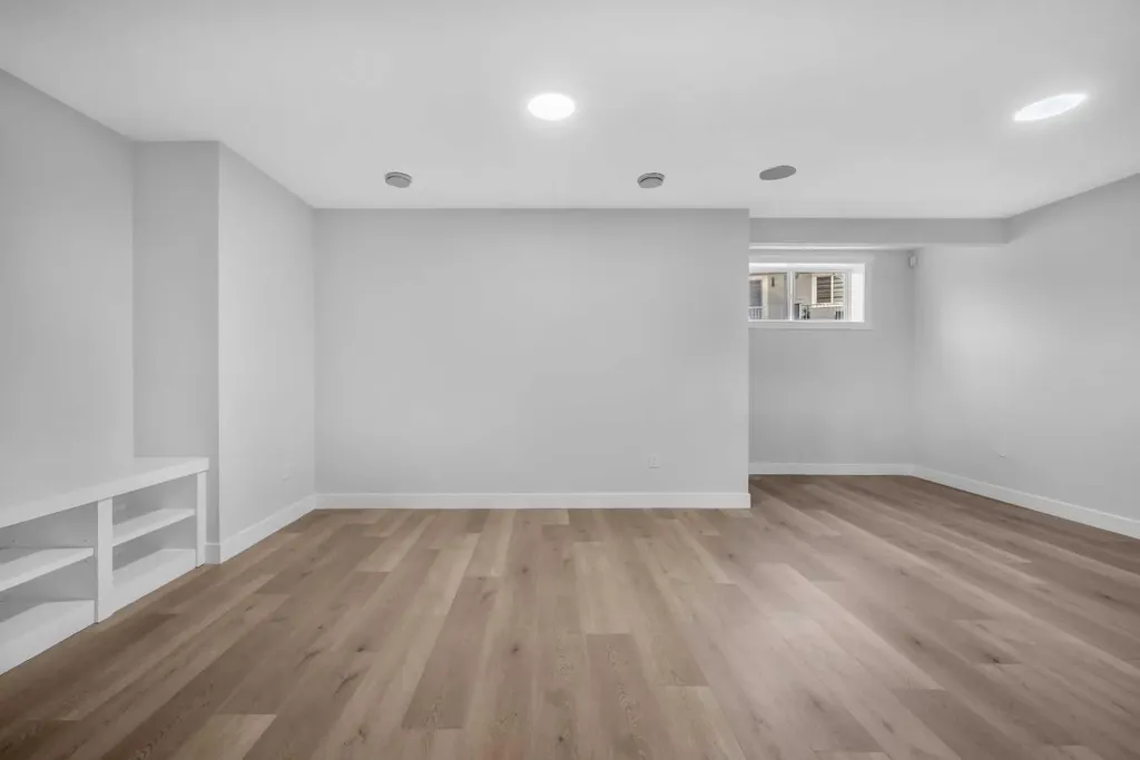 203 Kinniburgh Place Chestermere AB T1X 1Y1