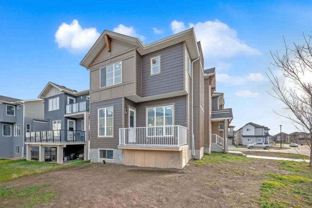 203 Kinniburgh Place Chestermere AB T1X 1Y1