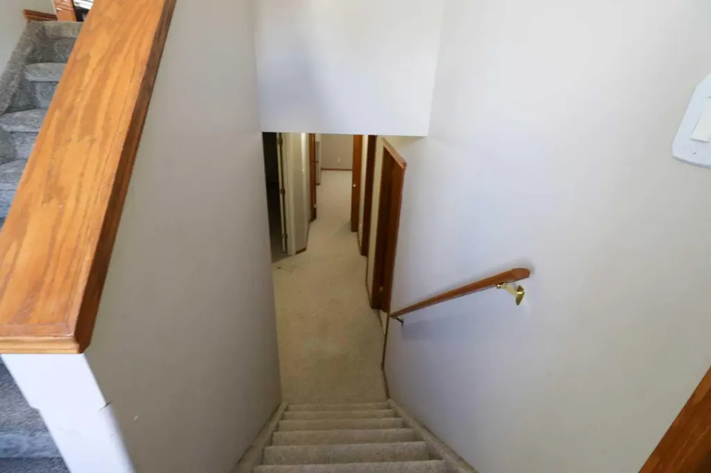 210 Chilcotin Road W Lethbridge AB T1K7N1