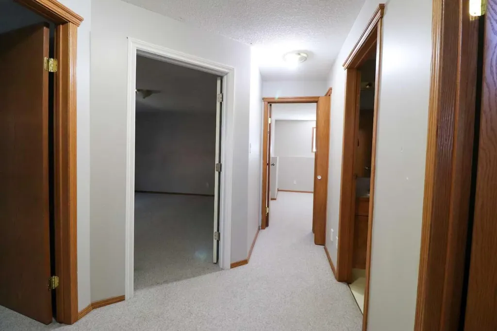210 Chilcotin Road W Lethbridge AB T1K7N1