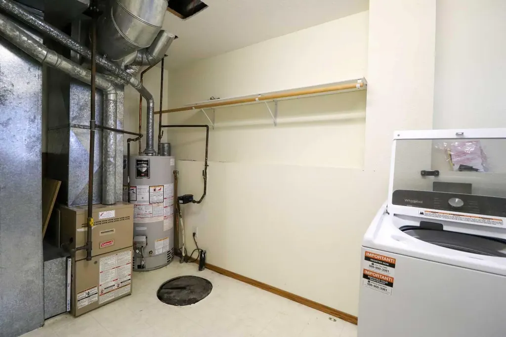 210 Chilcotin Road W Lethbridge AB T1K7N1