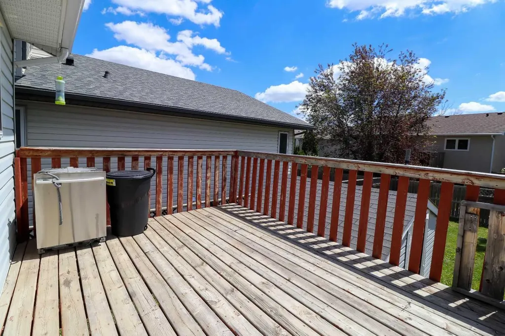210 Chilcotin Road W Lethbridge AB T1K7N1