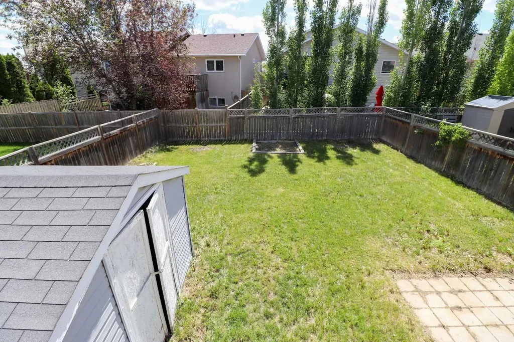210 Chilcotin Road W Lethbridge AB T1K7N1