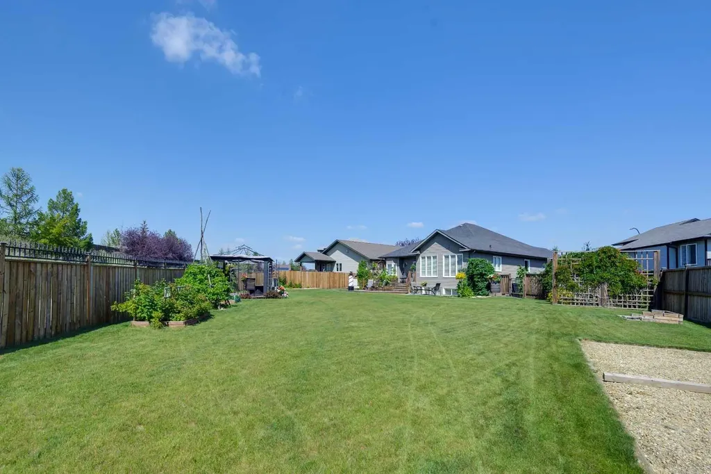 26 Jaspar Crescent Red Deer AB T4P0E2