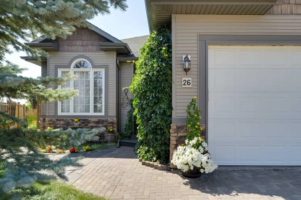 26 Jaspar Crescent Red Deer AB T4P0E2