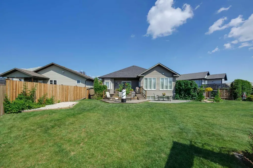 26 Jaspar Crescent Red Deer AB T4P0E2
