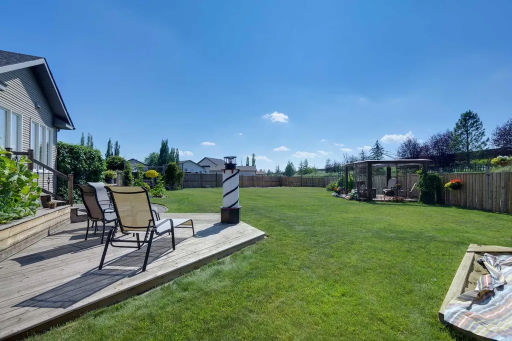 26 Jaspar Crescent Red Deer AB T4P0E2