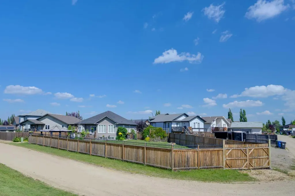 26 Jaspar Crescent Red Deer AB T4P0E2