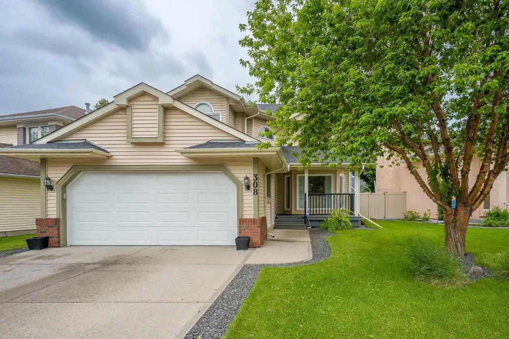 308 Douglasbank Drive SE Calgary AB T2Z 3C7