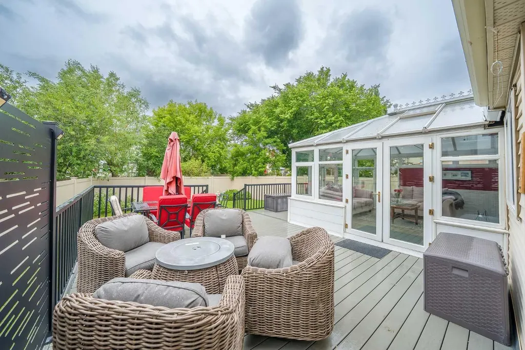 308 Douglasbank Drive SE Calgary AB T2Z 3C7