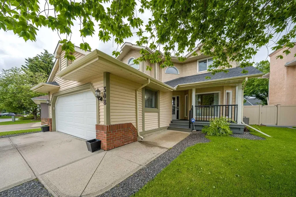308 Douglasbank Drive SE Calgary AB T2Z 3C7