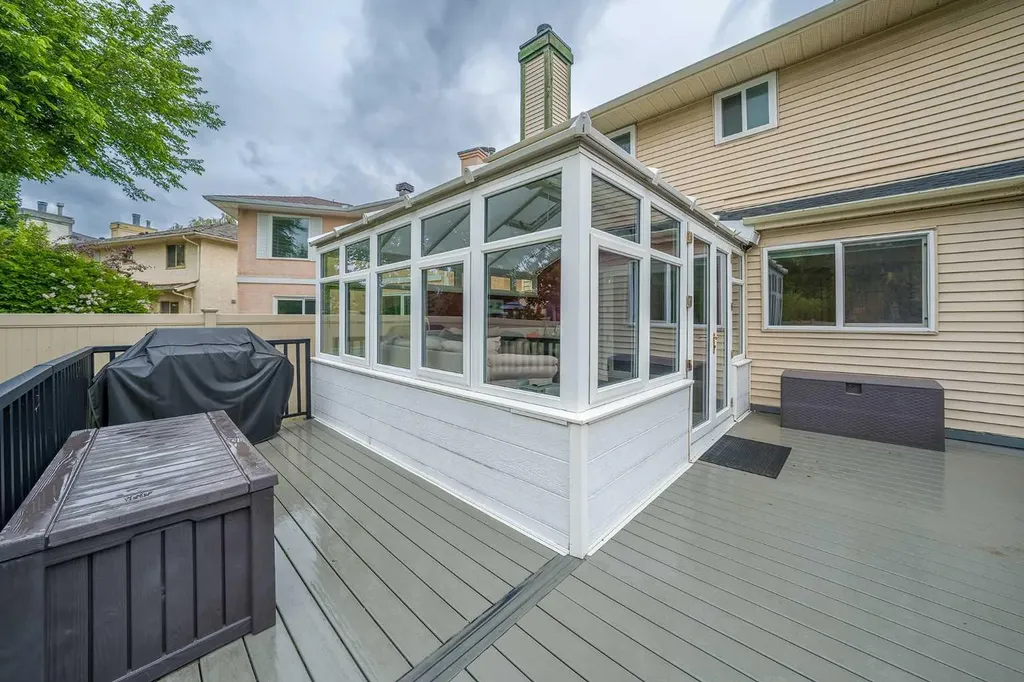 308 Douglasbank Drive SE Calgary AB T2Z 3C7