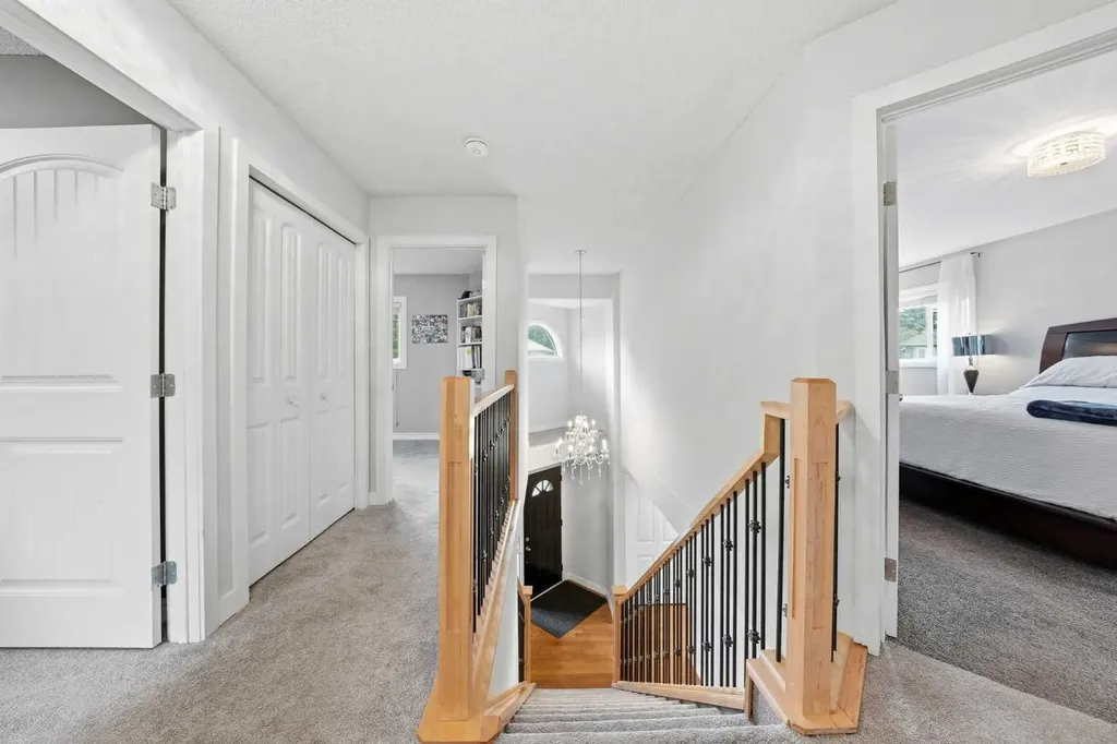 308 Douglasbank Drive SE Calgary AB T2Z 3C7