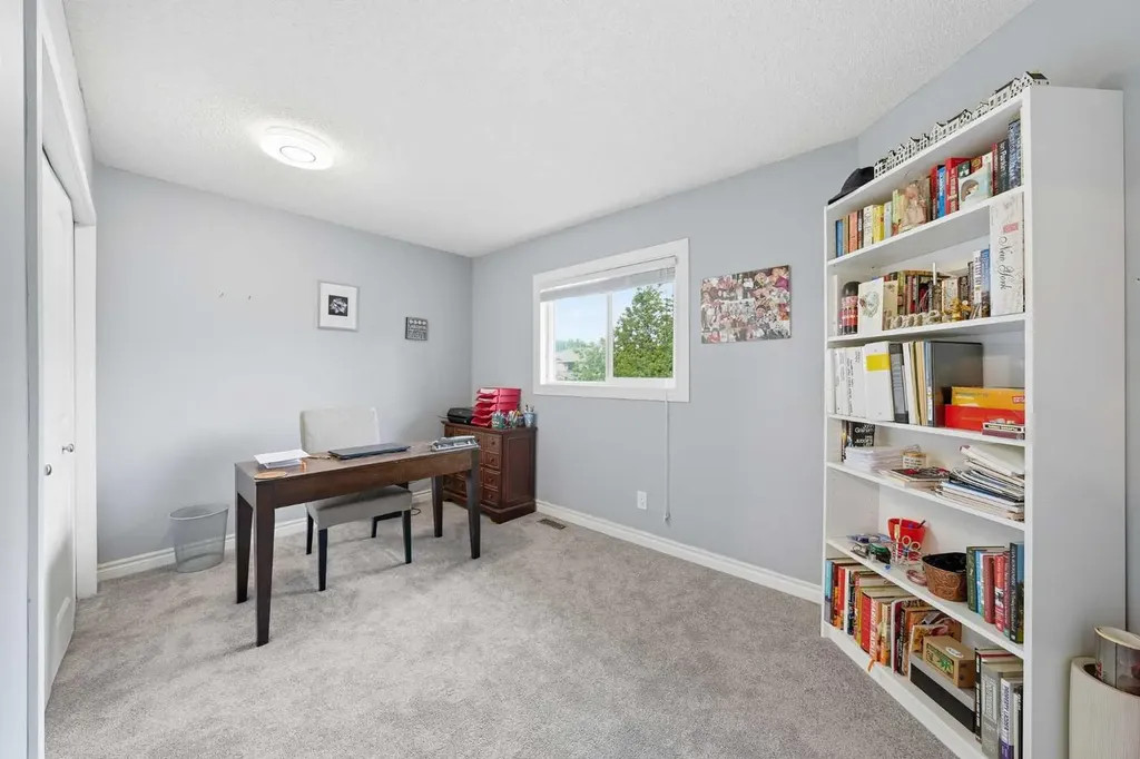 308 Douglasbank Drive SE Calgary AB T2Z 3C7