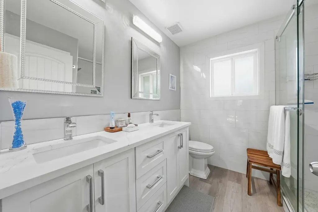 308 Douglasbank Drive SE Calgary AB T2Z 3C7