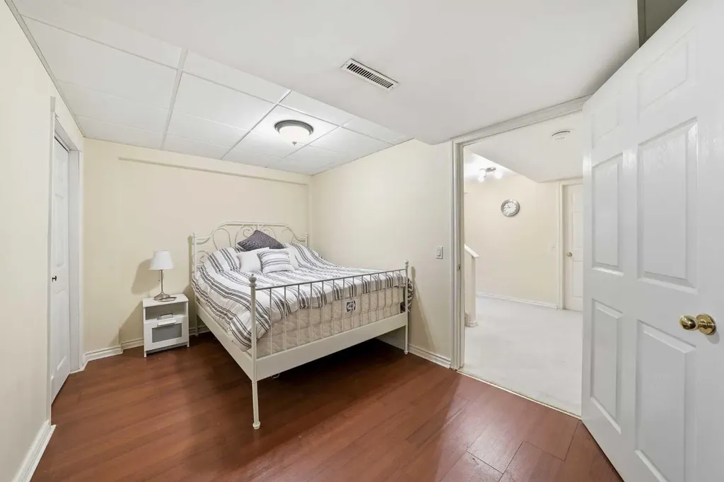308 Douglasbank Drive SE Calgary AB T2Z 3C7