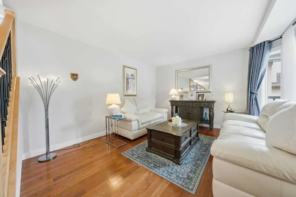 308 Douglasbank Drive SE Calgary AB T2Z 3C7