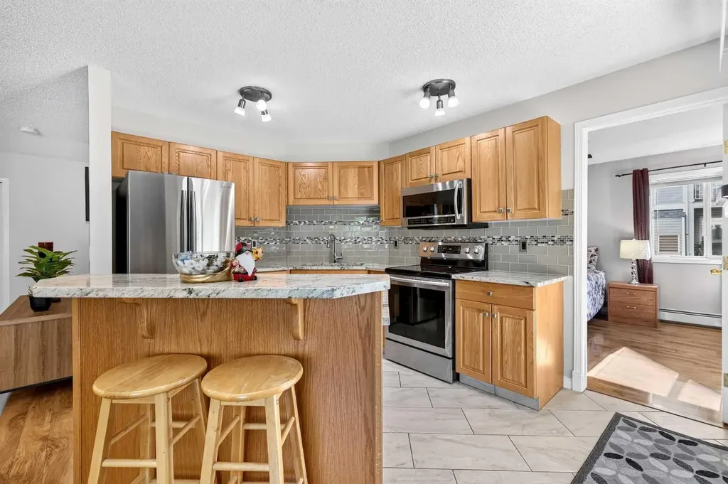 5105 Valleyview Park SE Calgary AB T2B 3R6