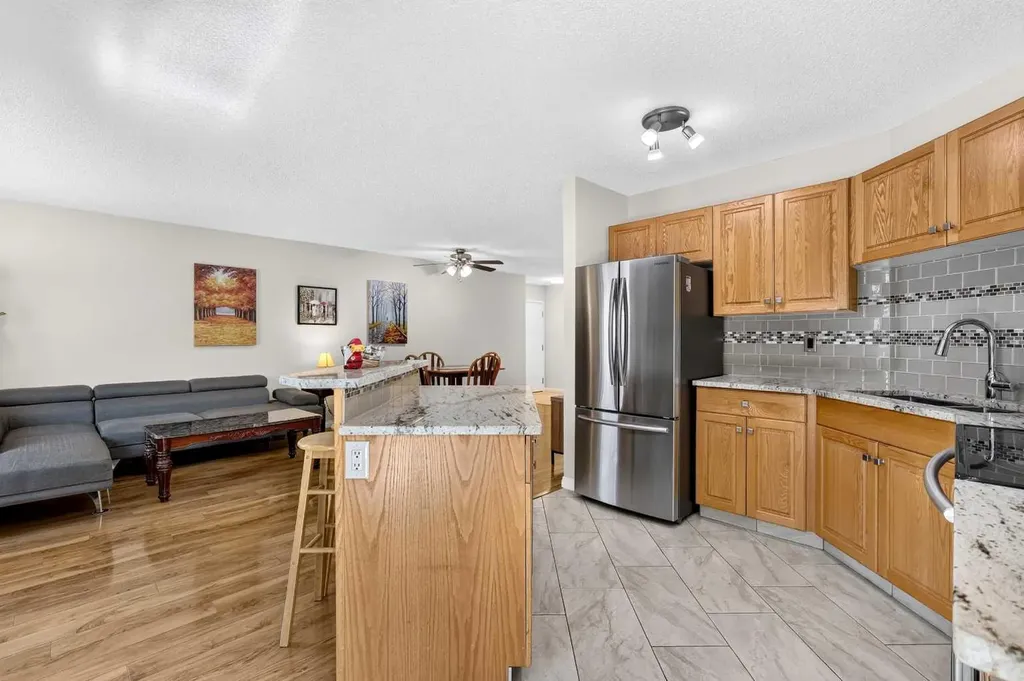 5105 Valleyview Park SE Calgary AB T2B 3R6