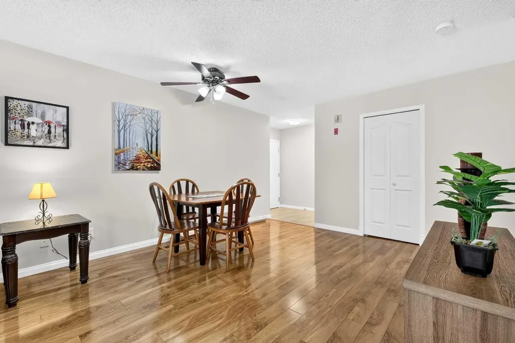 5105 Valleyview Park SE Calgary AB T2B 3R6