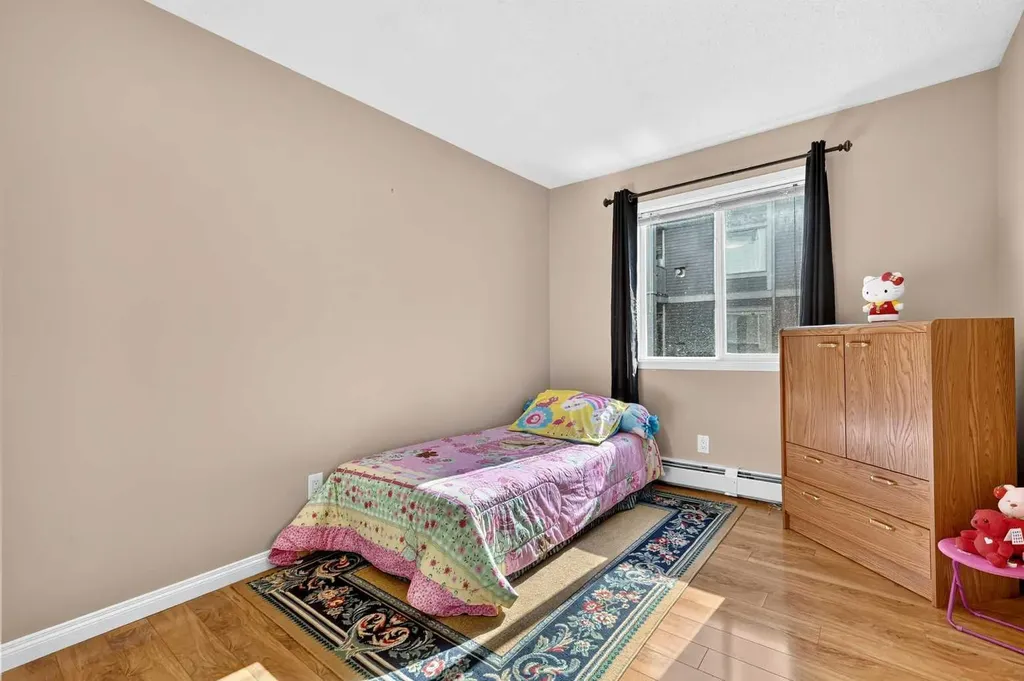 5105 Valleyview Park SE Calgary AB T2B 3R6