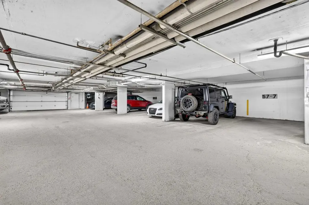 5105 Valleyview Park SE Calgary AB T2B 3R6