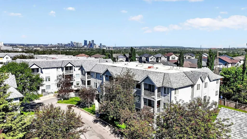 5105 Valleyview Park SE Calgary AB T2B 3R6