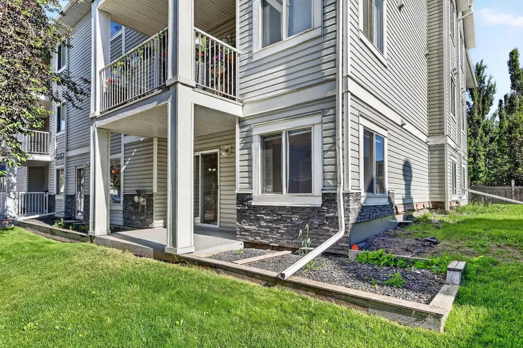 5105 Valleyview Park SE Calgary AB T2B 3R6