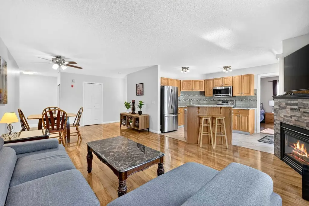 5105 Valleyview Park SE Calgary AB T2B 3R6