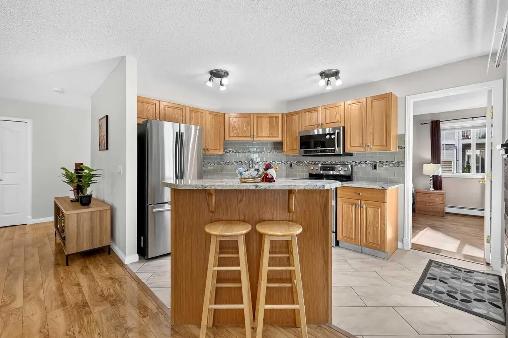 5105 Valleyview Park SE Calgary AB T2B 3R6