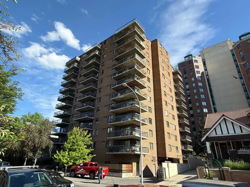 225 25 Avenue SW Calgary AB T2S 2V2