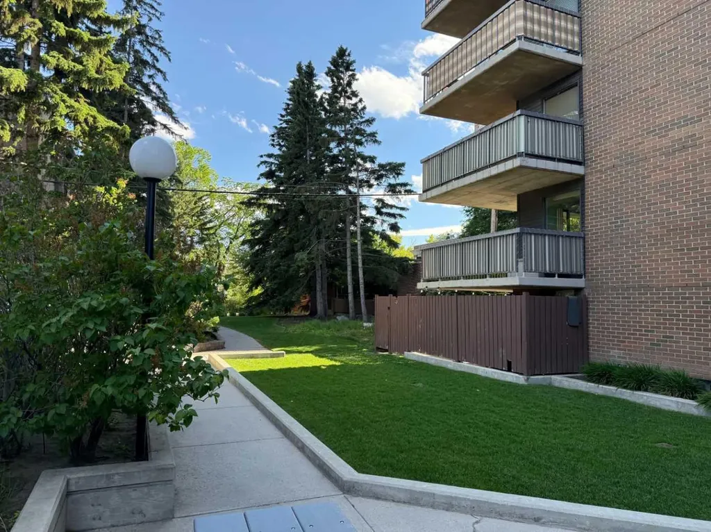 225 25 Avenue SW Calgary AB T2S 2V2