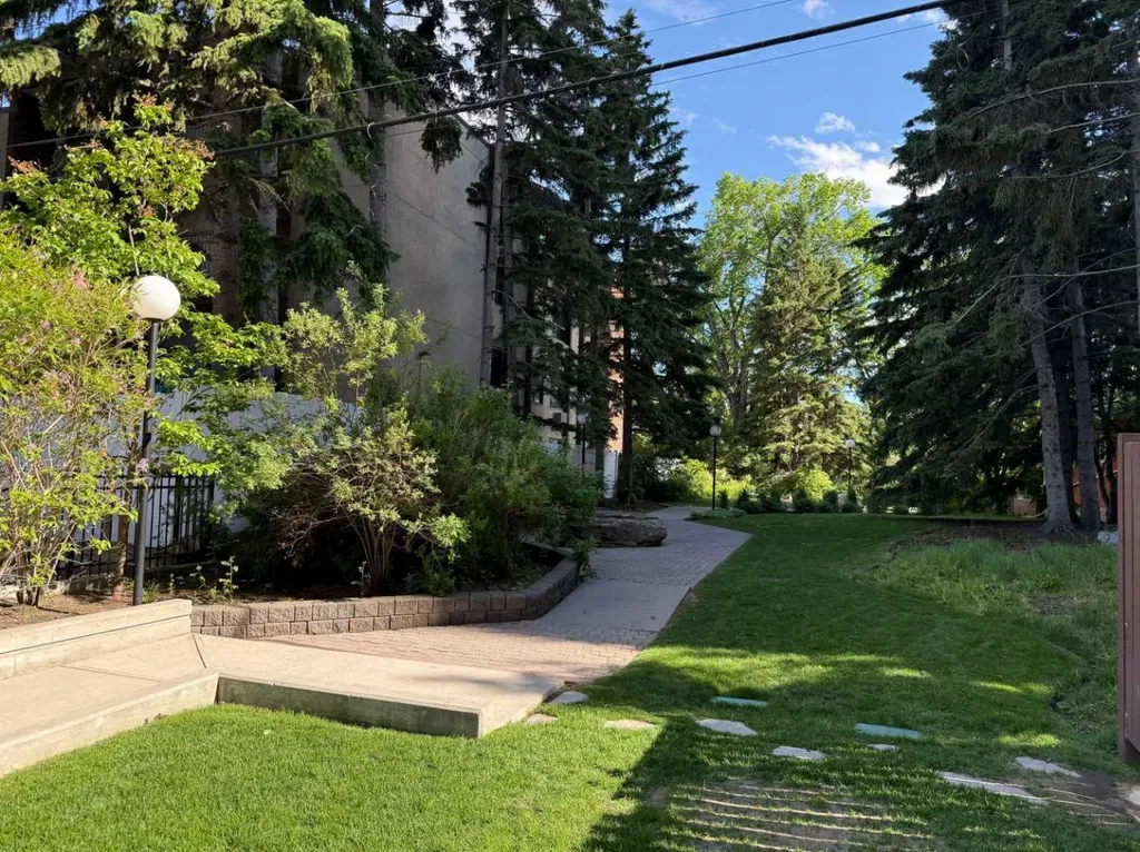 225 25 Avenue SW Calgary AB T2S 2V2